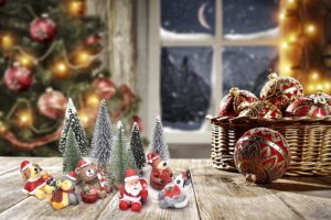 JUNKE 18 PCS Miniature Christmas Tree